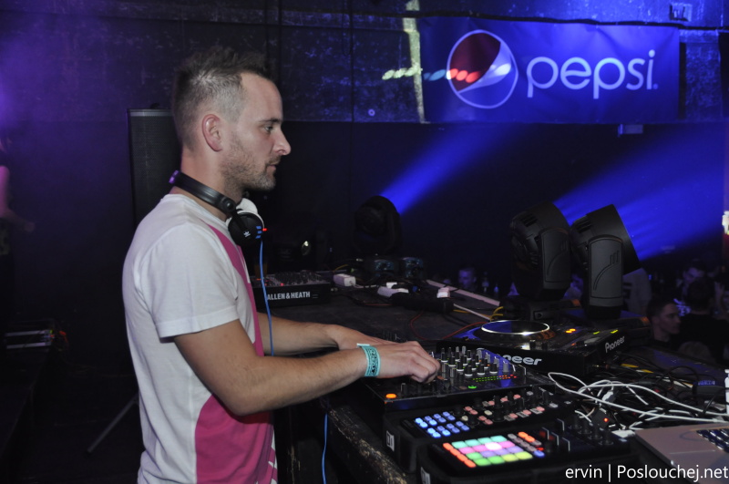 ELEKTRA W. PAN-POT (MOBILEE) - Pátek 14. 12. 2012